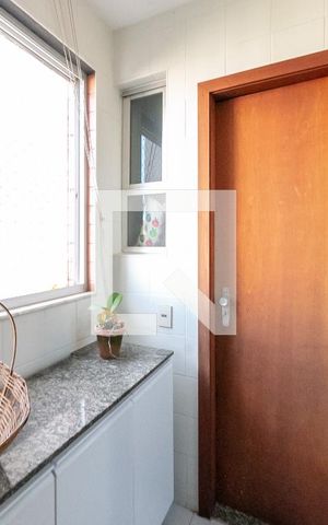 Apartamento à venda com 90m², 3 quartos e 1 vagaÁrea de Serviço