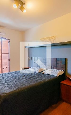 Casa à venda com 550m², 4 quartos e 7 vagas Casa à venda com 550m², 4 quartos e 7 vagasSuíte 1