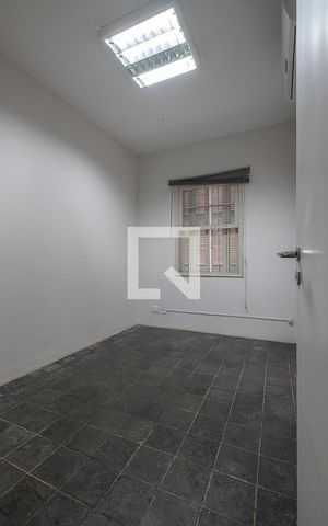 Apartamento para alugar com 138m², 4 quartos e 1 vaga Apartamento para alugar com 138m², 4 quartos e 1 vagaÁrea de Serviço - Quarto