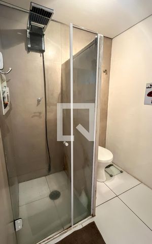 Apartamento à venda com 70m², 2 quartos e 2 vagasBanheiro Corredor