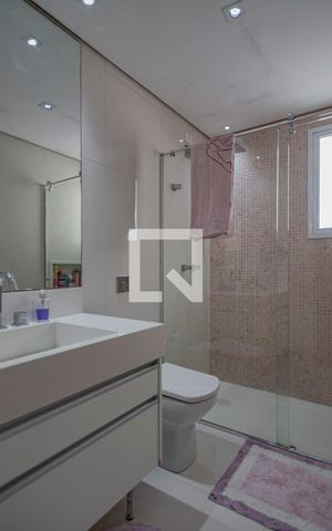 Casa à venda com 400m², 4 quartos e 4 vagas Casa à venda com 400m², 4 quartos e 4 vagasBanheiro da Suíte 2