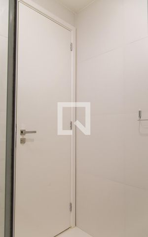 Studio para alugar com 28m², 1 quarto e sem vaga Studio para alugar com 28m², 1 quarto e sem vagaBanheiro