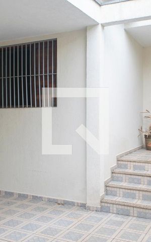 Casa à venda com 150m², 3 quartos e 3 vagas Casa à venda com 150m², 3 quartos e 3 vagasEntrada