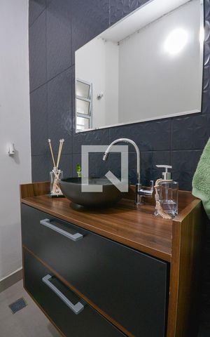 Casa à venda com 150m², 3 quartos e 2 vagas Casa à venda com 150m², 3 quartos e 2 vagasLavabo