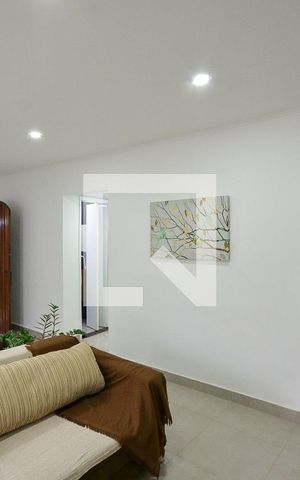 Casa à venda com 150m², 3 quartos e 2 vagas Casa à venda com 150m², 3 quartos e 2 vagasSala