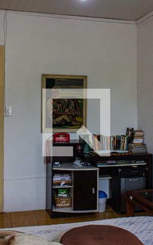 Casa à venda com 298m², 4 quartos e 3 vagas Casa à venda com 298m², 4 quartos e 3 vagasQuarto