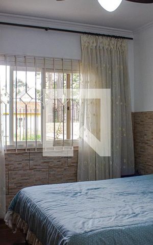 Casa à venda com 298m², 4 quartos e 3 vagas Casa à venda com 298m², 4 quartos e 3 vagasQuarto 3