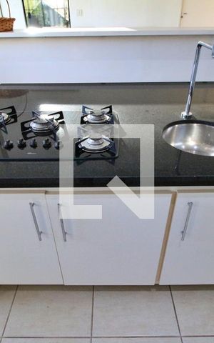Casa à venda com 788m², 9 quartos e 10 vagasCozinha - Ilha/ Cooktop/ Pia