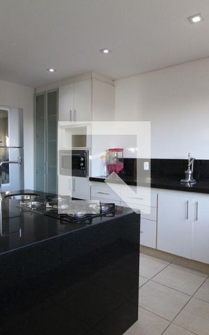 Casa à venda com 788m², 9 quartos e 10 vagasCozinha