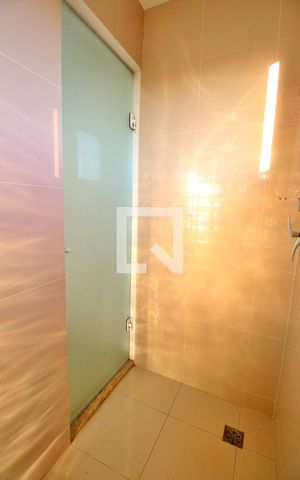 Casa à venda com 788m², 9 quartos e 10 vagasBanheiro do Quarto 7 (Suíte)