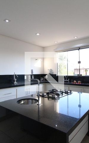 Casa à venda com 788m², 9 quartos e 10 vagasCozinha
