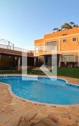 Casa à venda com 788m², 9 quartos e 10 vagasPiscina/ Quintal/ Fachada dos fundos