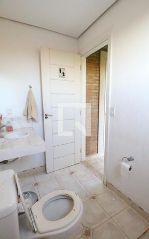 Casa à venda com 788m², 9 quartos e 10 vagasBanheiro Área Externa