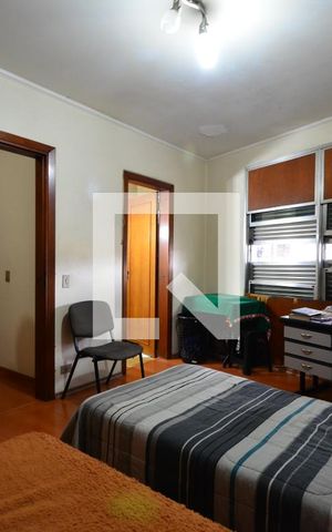Casa à venda com 300m², 3 quartos e 8 vagasSuíte 3