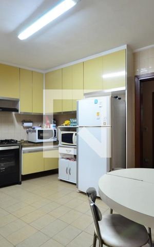 Casa à venda com 300m², 3 quartos e 8 vagasCozinha
