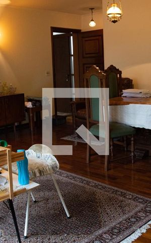 Casa à venda com 270m², 4 quartos e 4 vagasSala