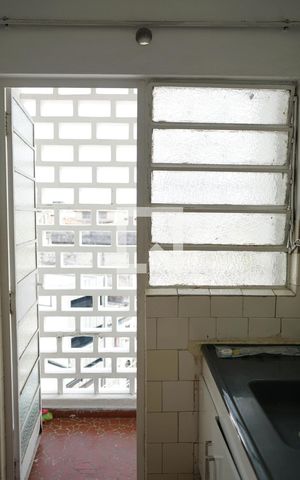 Apartamento à venda com 35m², 1 quarto e sem vaga Apartamento à venda com 35m², 1 quarto e sem vagaCozinha e Área de Serviço