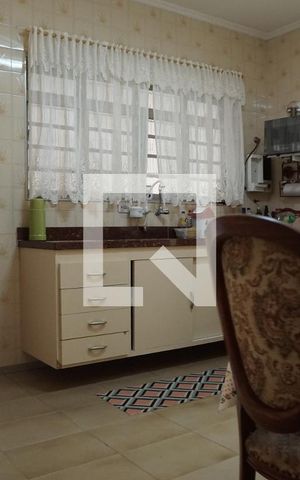 Casa à venda com 138m², 3 quartos e 2 vagasCozinha