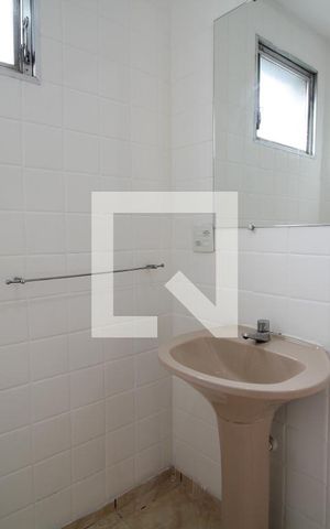 Apartamento à venda com 73m², 2 quartos e sem vagaBanheiro