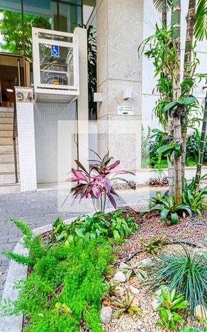 Apartamento à venda com 420m², 4 quartos e 6 vagasEntrada