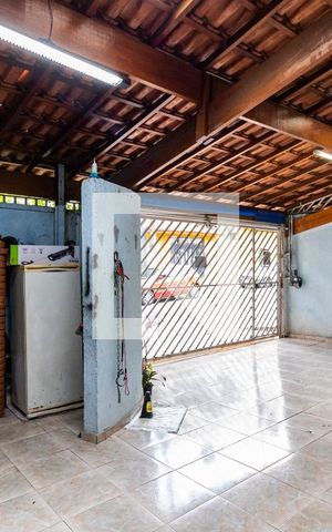 Casa à venda com 150m², 3 quartos e 2 vagas1o. Andar - Churrasqueira e Garagem