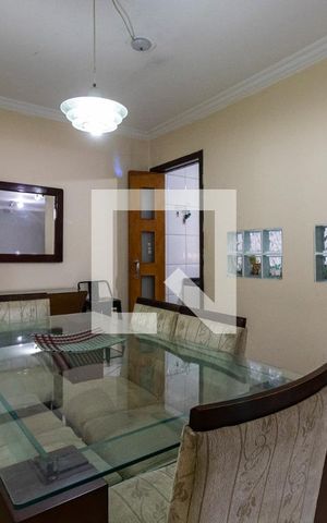 Casa à venda com 150m², 3 quartos e 2 vagas1o. Andar - Sala