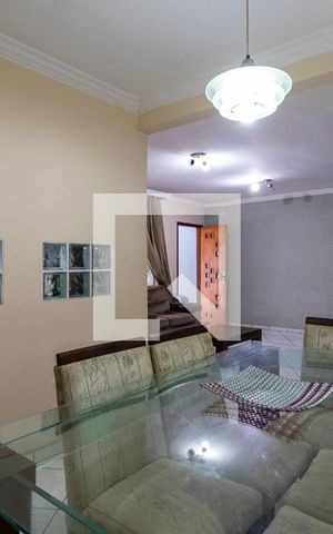 Casa à venda com 150m², 3 quartos e 2 vagas1o. Andar - Sala