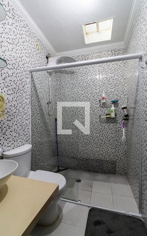 Casa à venda com 150m², 3 quartos e 2 vagas2o. Andar - Banheiro social