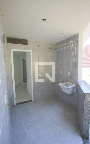 Casa para alugar com 230m², 4 quartos e 4 vagasÁrea de Serviço