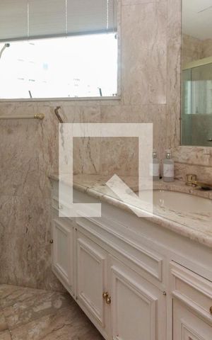 Apartamento à venda com 390m², 4 quartos e 5 vagas Apartamento à venda com 390m², 4 quartos e 5 vagasSuíte 1