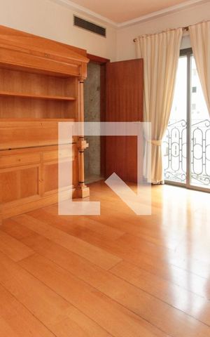 Apartamento à venda com 390m², 4 quartos e 5 vagas Apartamento à venda com 390m², 4 quartos e 5 vagasSuíte 2