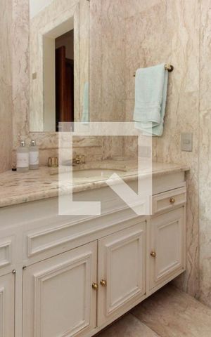Apartamento à venda com 390m², 4 quartos e 5 vagas Apartamento à venda com 390m², 4 quartos e 5 vagasSuíte 1