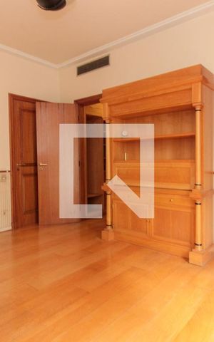 Apartamento à venda com 390m², 4 quartos e 5 vagas Apartamento à venda com 390m², 4 quartos e 5 vagasSuíte 2