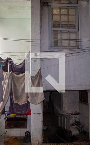 Casa à venda com 250m², 2 quartos e 1 vagaÁrea de Serviço