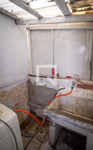 Casa à venda com 250m², 2 quartos e 1 vagaÁrea de Serviço