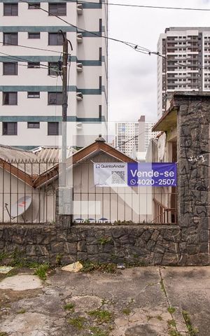 Casa à venda com 250m², 2 quartos e 1 vagaFachada