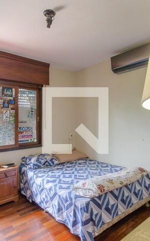 Casa à venda com 248m², 4 quartos e 4 vagas Casa à venda com 248m², 4 quartos e 4 vagasQuarto 1