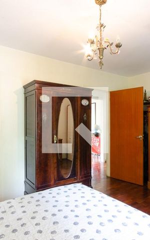 Casa à venda com 248m², 4 quartos e 4 vagas Casa à venda com 248m², 4 quartos e 4 vagasQuarto 4 - Suíte