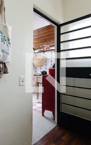 Casa à venda com 248m², 4 quartos e 4 vagas Casa à venda com 248m², 4 quartos e 4 vagasQuarto de Serviço