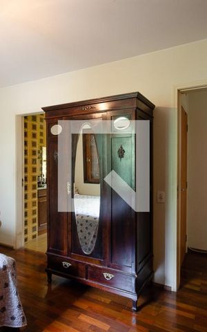 Casa à venda com 248m², 4 quartos e 4 vagas Casa à venda com 248m², 4 quartos e 4 vagasQuarto 4 - Suíte