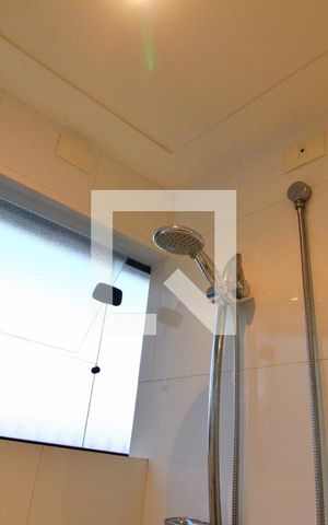 Casa à venda com 400m², 4 quartos e 4 vagasBanheiro 1