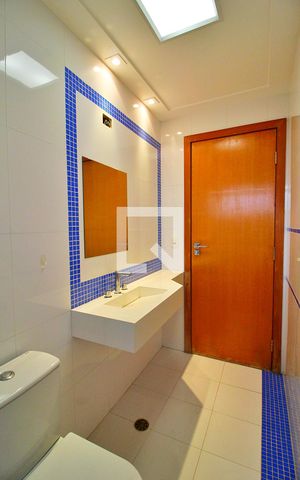 Casa à venda com 400m², 4 quartos e 4 vagasBanheiro 1