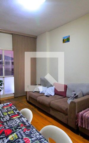Apartamento para alugar com 66m², 2 quartos e sem vagaSala
