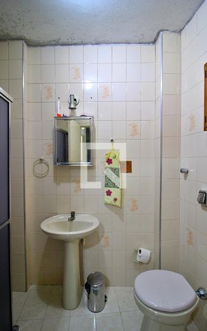 Apartamento para alugar com 66m², 2 quartos e sem vagaBanheiro