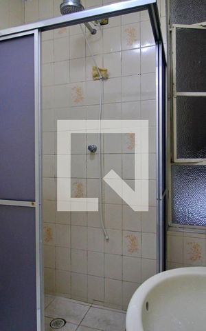 Apartamento para alugar com 66m², 2 quartos e sem vagaBanheiro