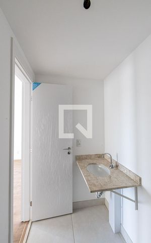 Apartamento à venda com 55m², 2 quartos e 1 vaga Apartamento à venda com 55m², 2 quartos e 1 vagaBanheiro Social
