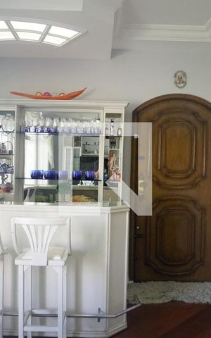 Casa à venda com 306m², 3 quartos e 5 vagasSala