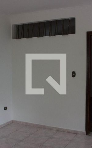 Casa à venda com 674m², 3 quartos e 2 vagas Casa à venda com 674m², 3 quartos e 2 vagasCasa 4