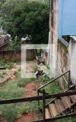 Casa à venda com 674m², 3 quartos e 2 vagas Casa à venda com 674m², 3 quartos e 2 vagasQuintal