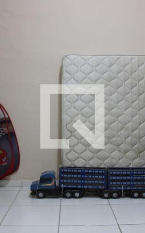 Casa para alugar com 94m², 4 quartos e sem vaga